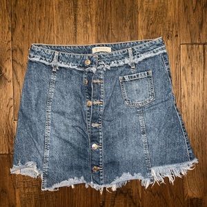 Guess button up skirt